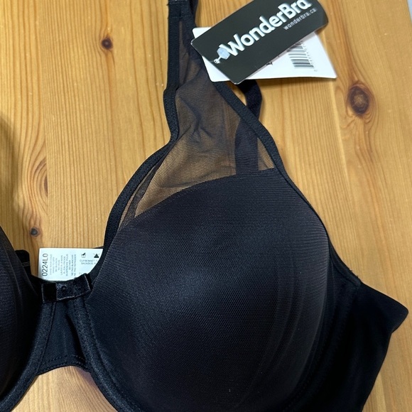 WonderBra | 2 ways to wear underwire bra - Picture 2 of 4